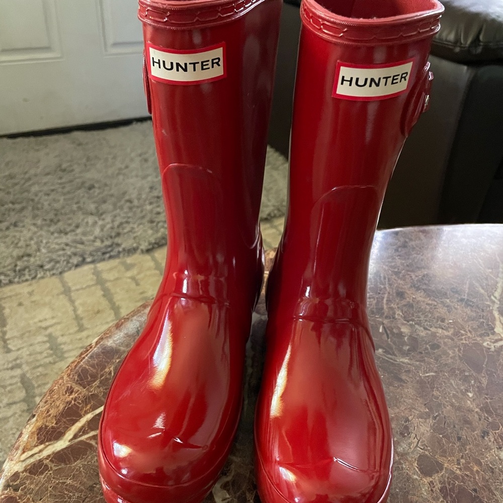 Hunter Red Gloss Rain Boots